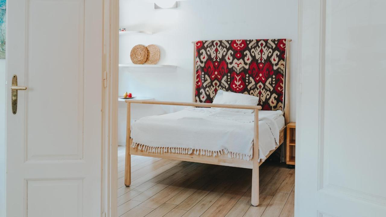 Salon Apartment In Dorcol Historical เบลเกรด ภายนอก รูปภาพ