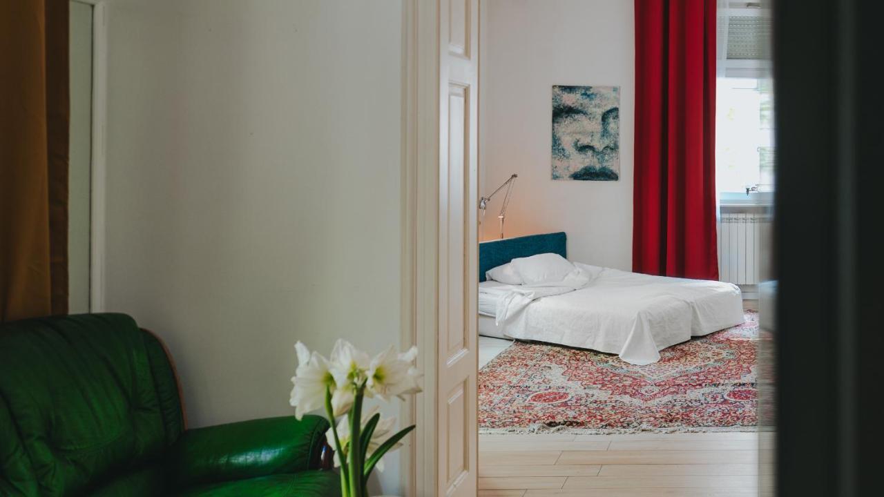 Salon Apartment In Dorcol Historical เบลเกรด ภายนอก รูปภาพ