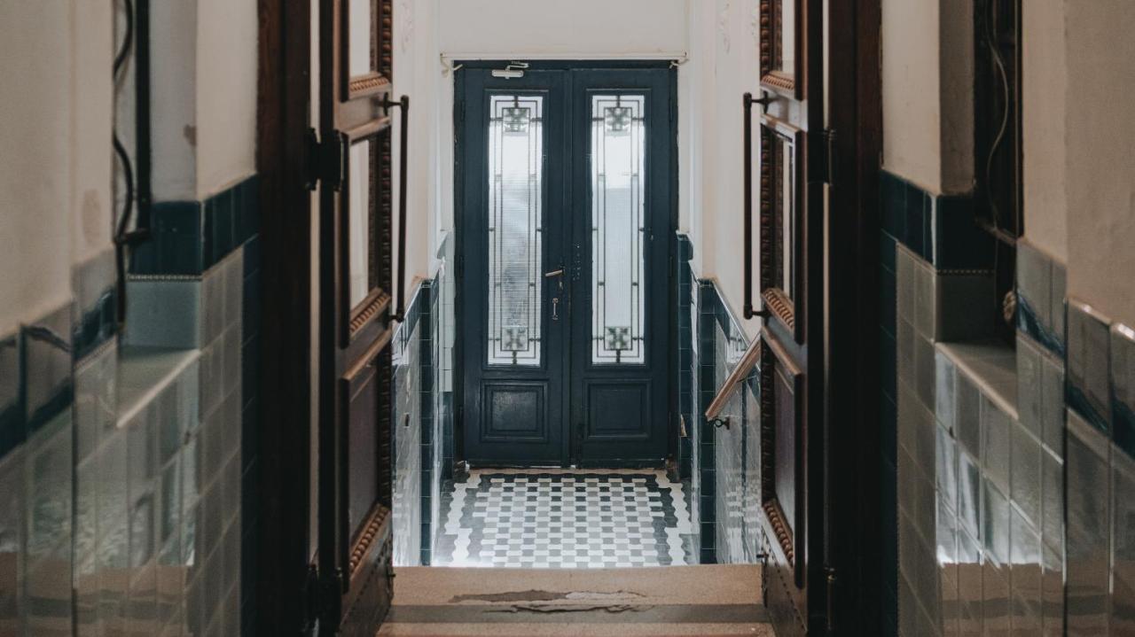 Salon Apartment In Dorcol Historical เบลเกรด ภายนอก รูปภาพ