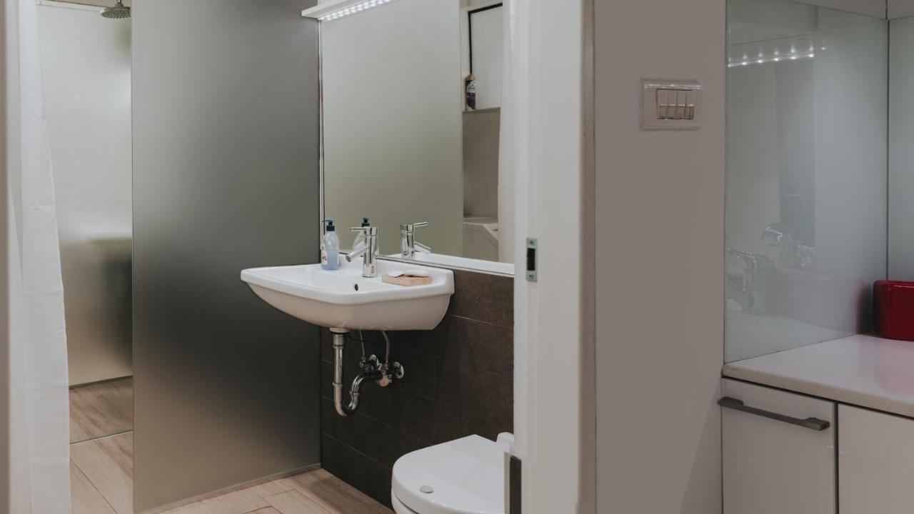 Salon Apartment In Dorcol Historical เบลเกรด ภายนอก รูปภาพ