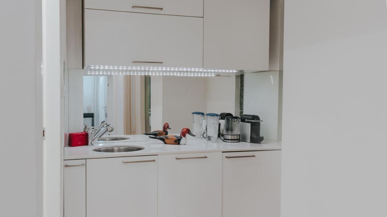 Salon Apartment In Dorcol Historical เบลเกรด ภายนอก รูปภาพ