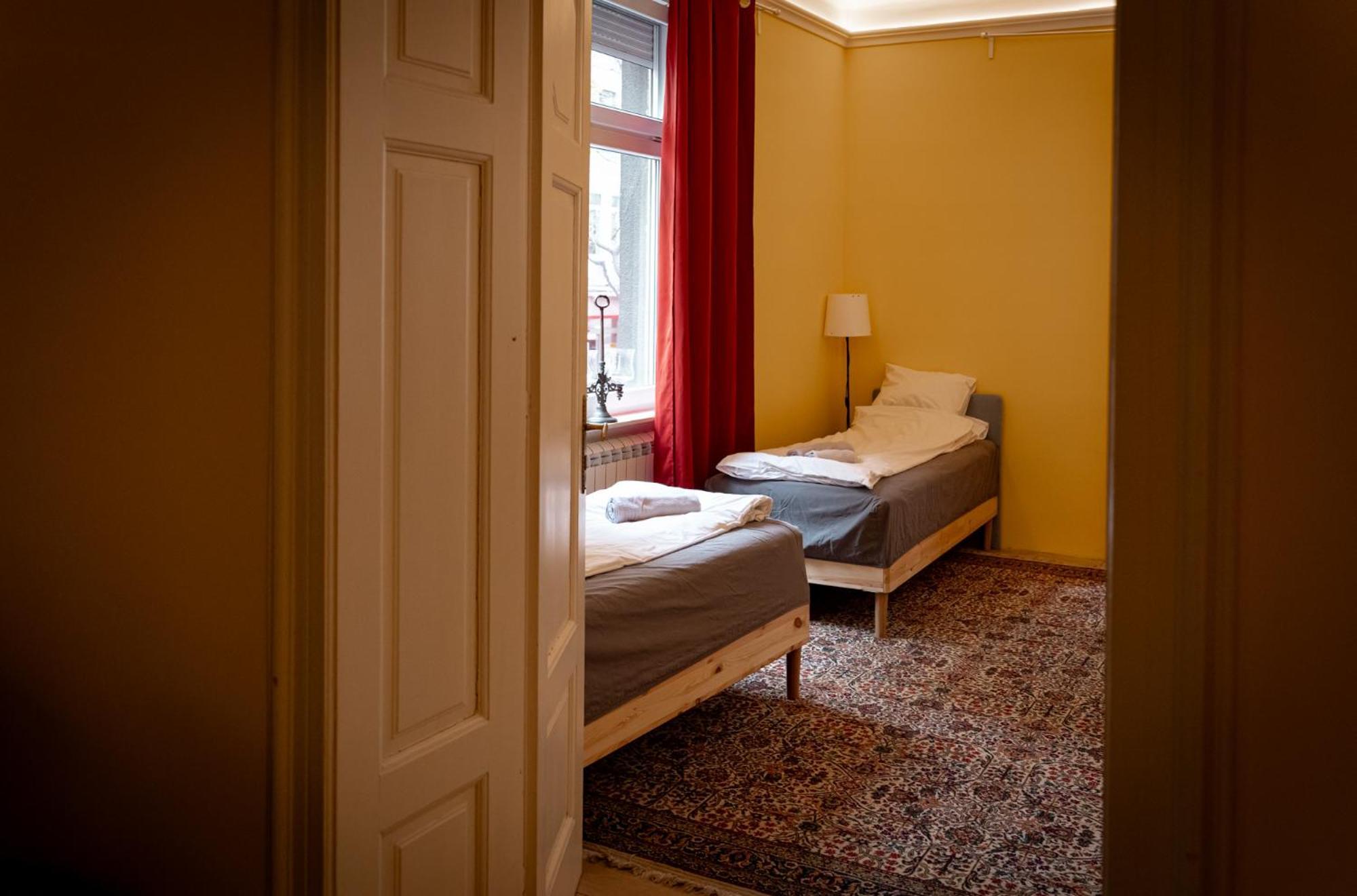 Salon Apartment In Dorcol Historical เบลเกรด ภายนอก รูปภาพ